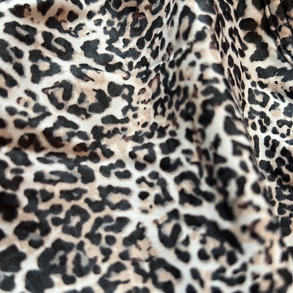 Victoria's Secret Leopard Sports Bra - Picture 6 of 6